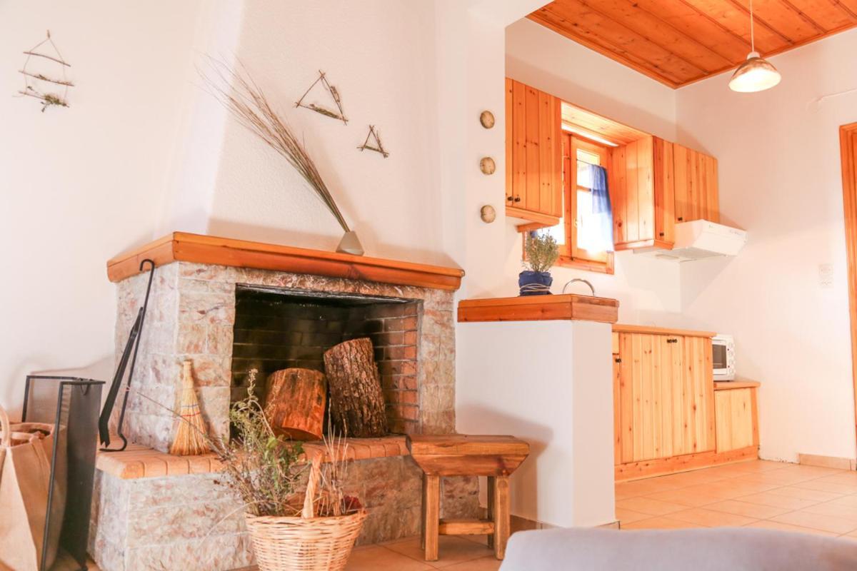 Orias Guesthouse & Farm Kalavryta Bagian luar foto