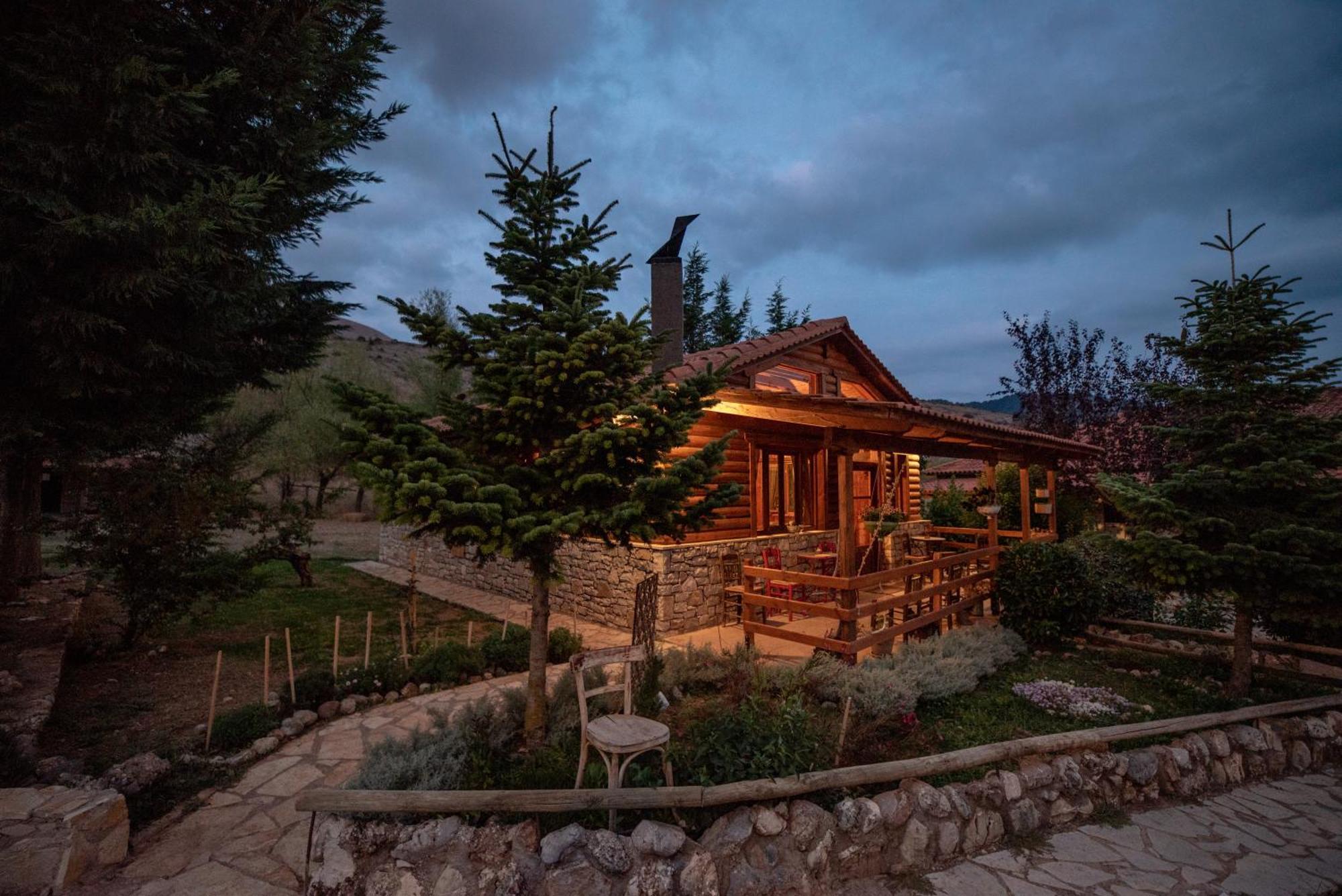 Orias Guesthouse & Farm Kalavryta Bagian luar foto